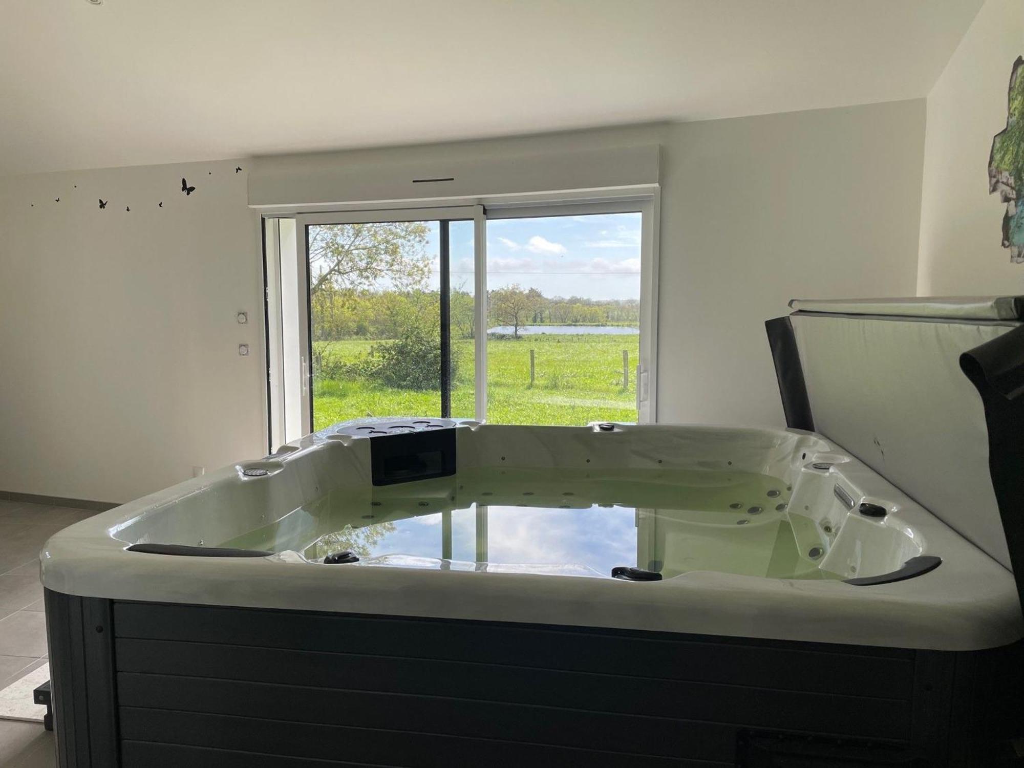 Gite Spacieux Avec Jardin, Spa, Et Equipements Bebe Pres De Pornic - Fr-1-306-1041 Saint-Pere-en-Retz Luaran gambar