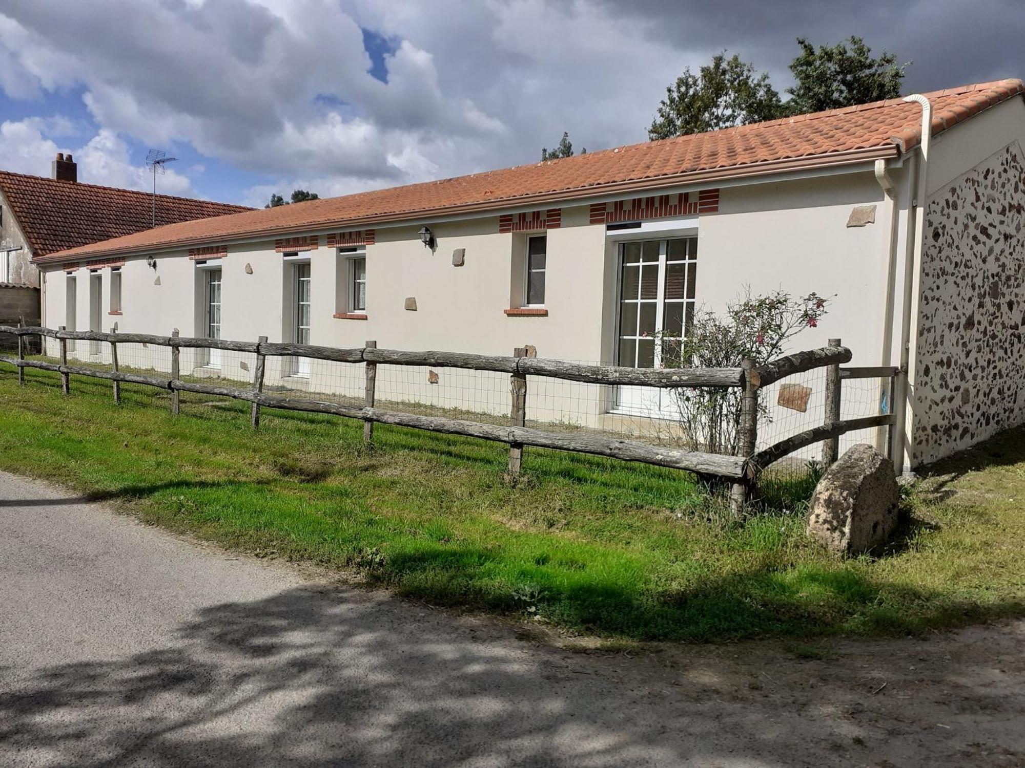 Gite Spacieux Avec Jardin, Spa, Et Equipements Bebe Pres De Pornic - Fr-1-306-1041 Saint-Pere-en-Retz Luaran gambar